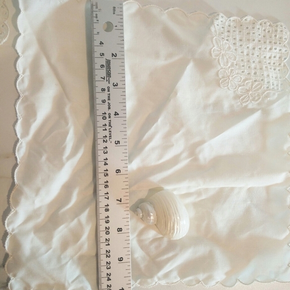NWOT Set of 6 Sea Shell Napkin Holders, Dinner Napkins, and Handwoven Coasters - Picture 15 of 16